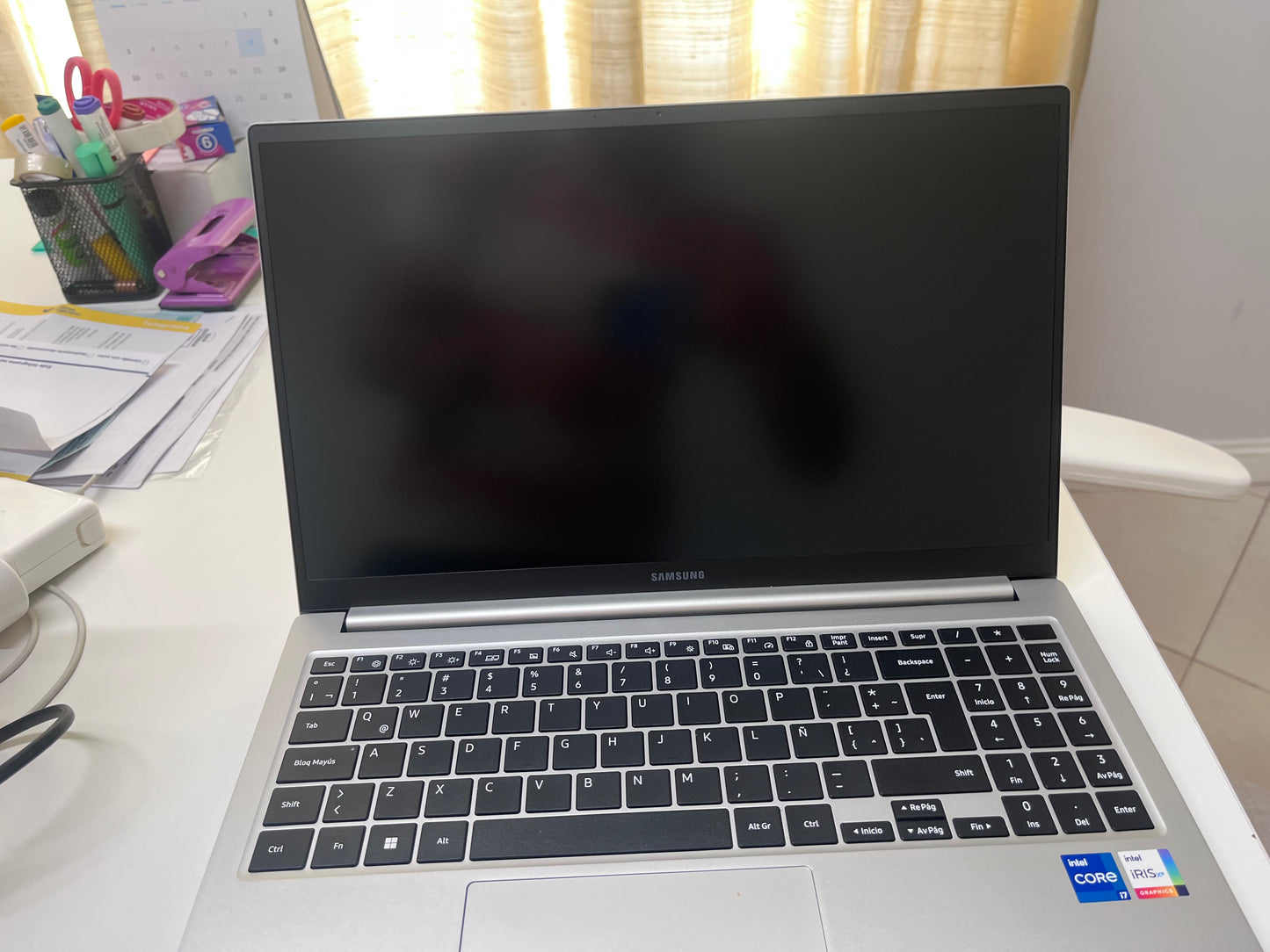 Samsung Galaxy Book3 - i7 16gb