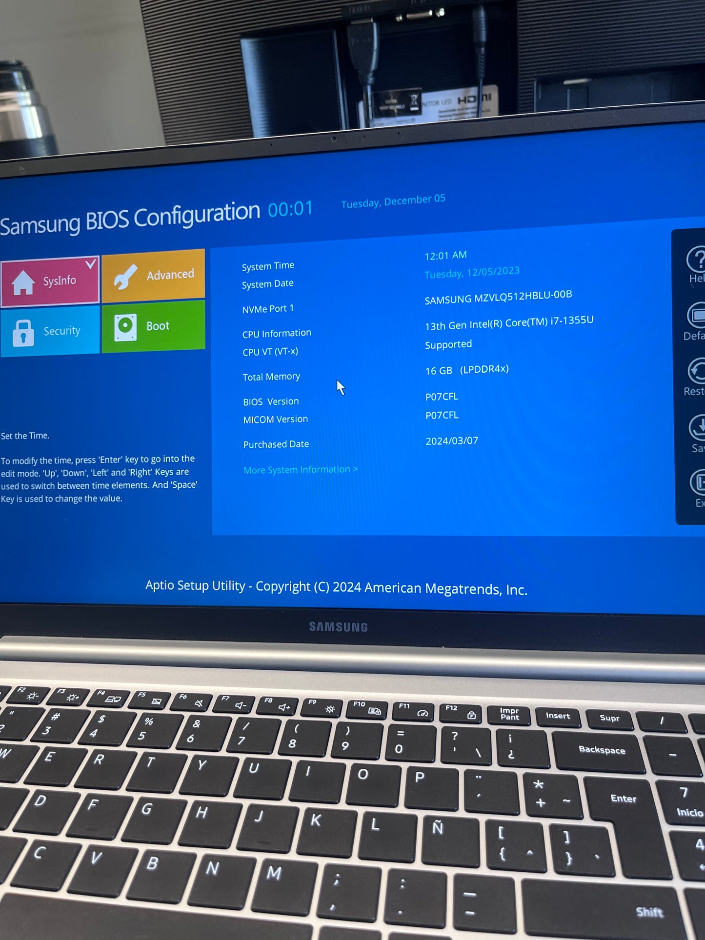 Samsung Galaxy Book3 - i7 16gb