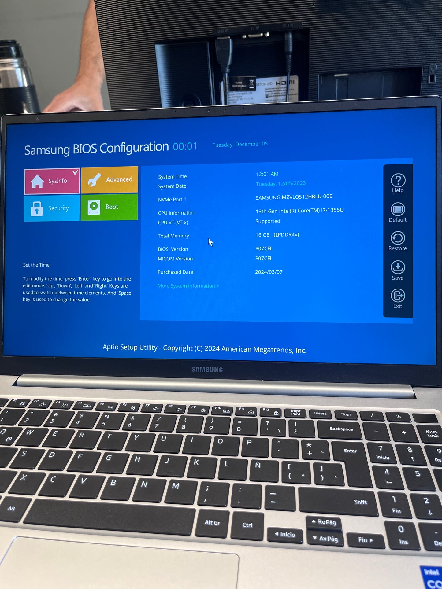 Samsung Galaxy Book3 - i7 16gb