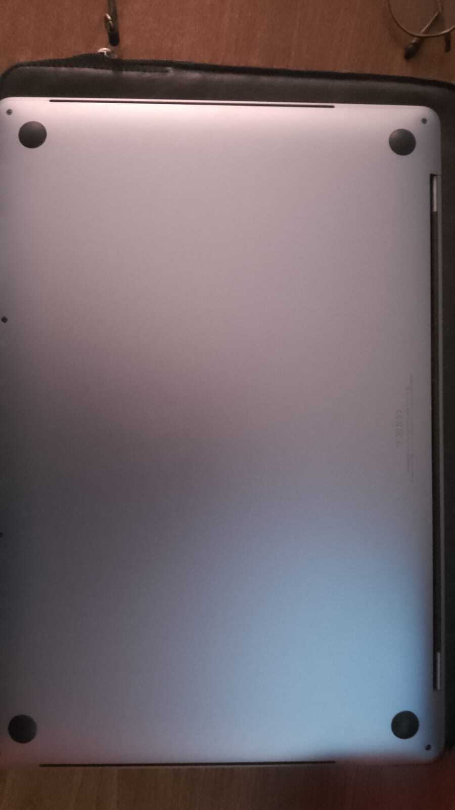 MacBook Pro 16Inch 2019 i7 16GB 512GB Ssd